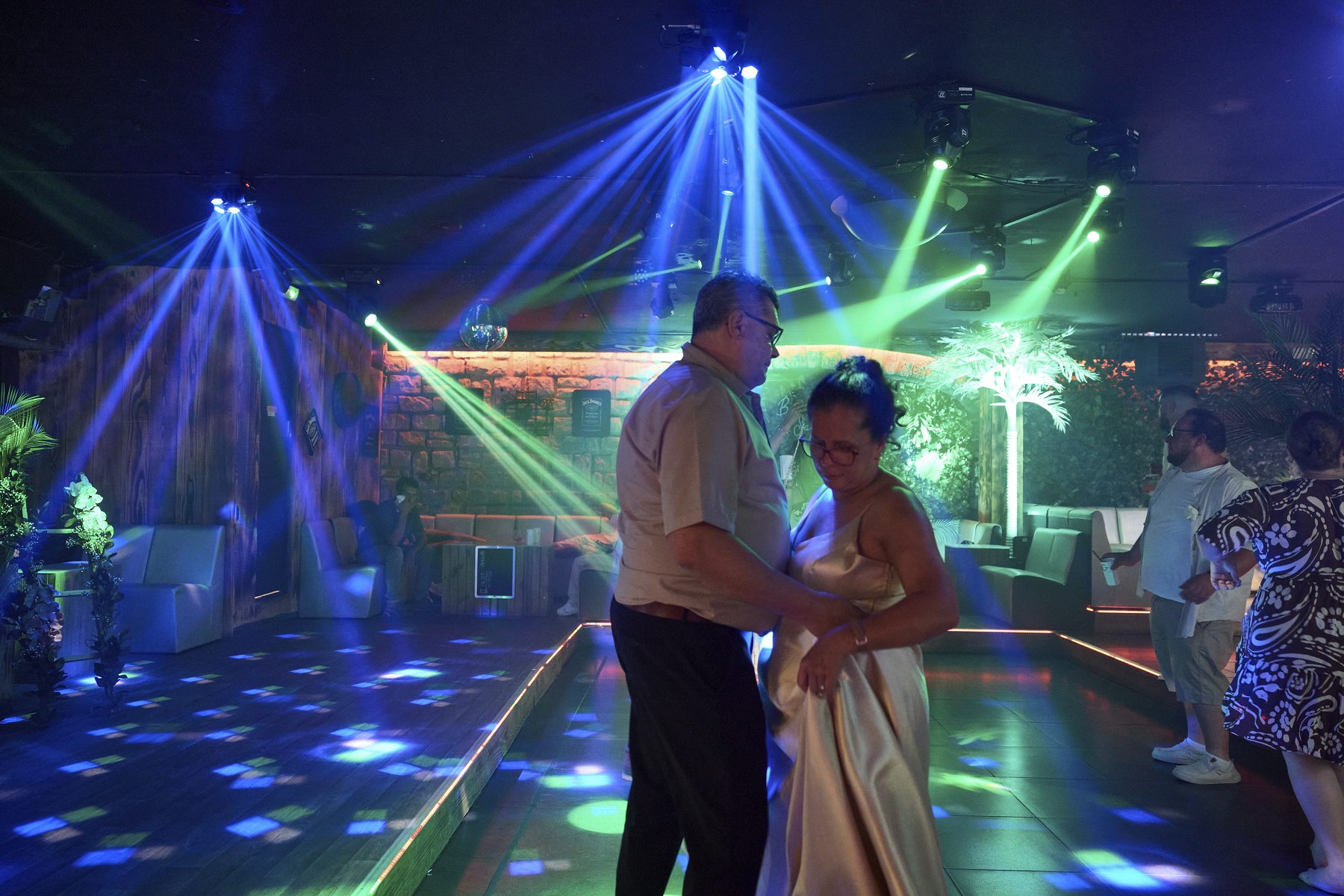 Réalisation Mariage 68c194b69c5e58.77821685 - LENIGHT : organisation, installation, animation de soirée et ambiance club