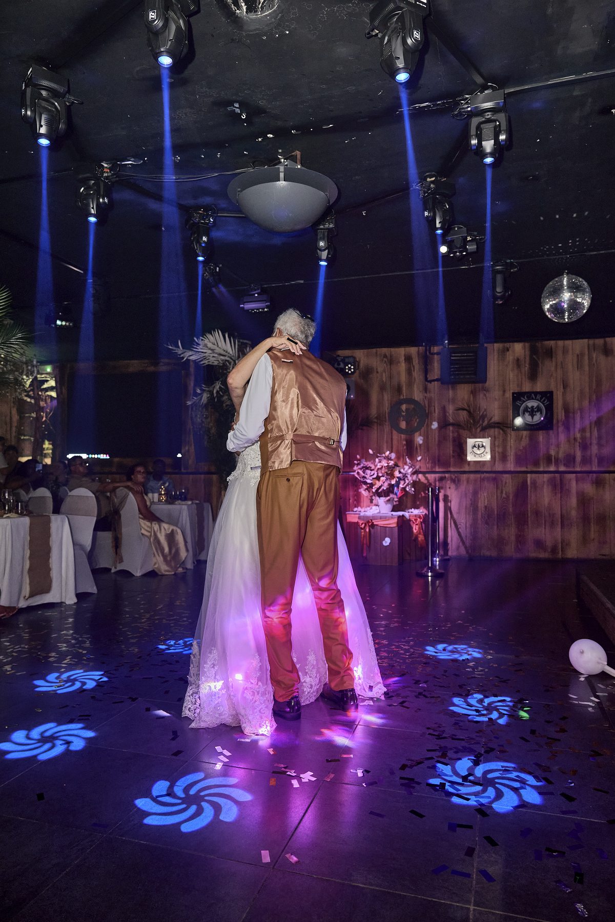 Réalisation Mariage 68c194b6a3f106.01280754 - LENIGHT : organisation, installation, animation de soirée et ambiance club