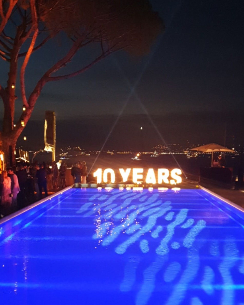 Réalisation Ref 692702278c8397.30070889 - LENIGHT : organisation, installation, animation de soirée et ambiance club