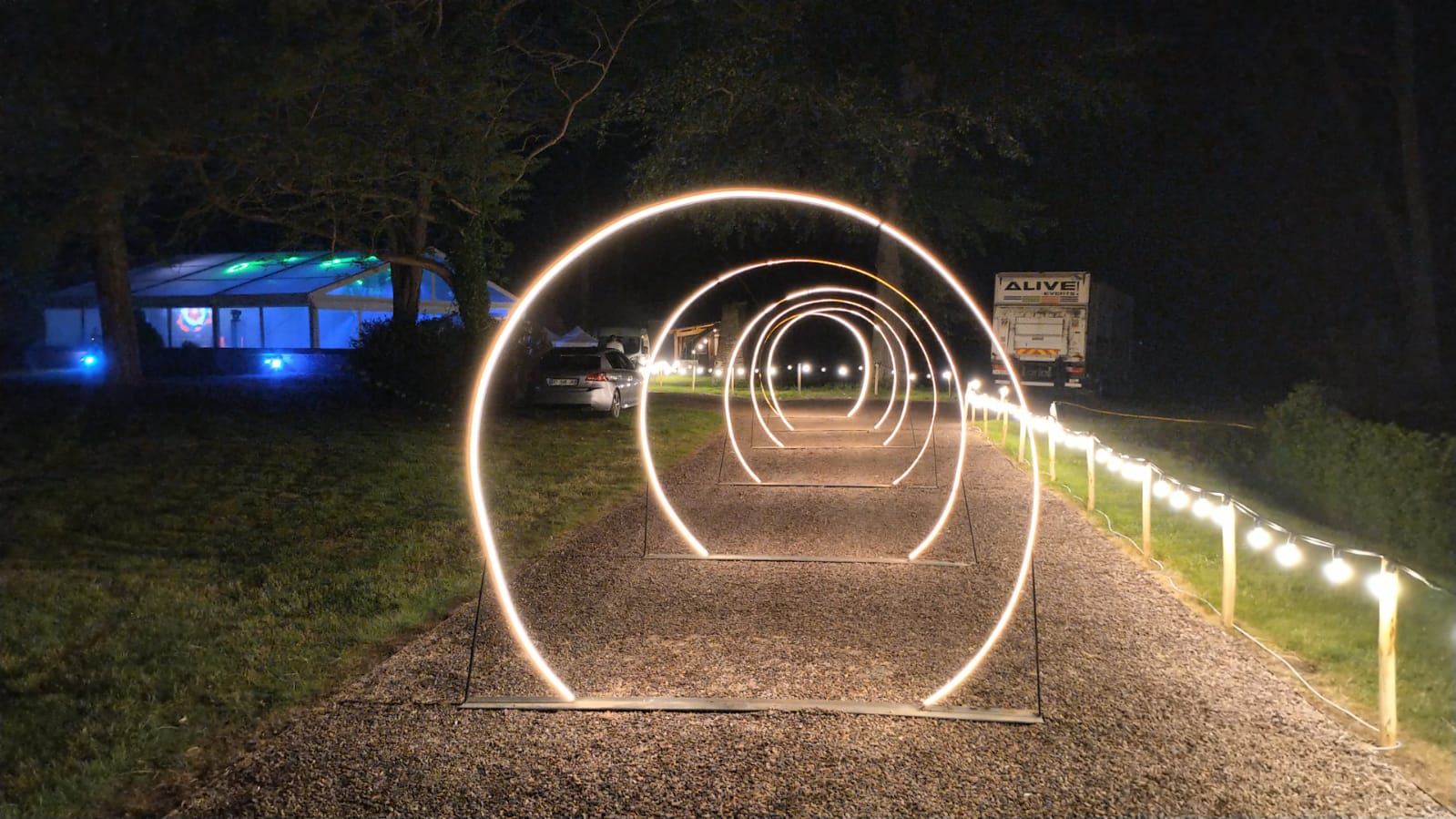 Réalisation Ref 6927060054d338.85289567 - LENIGHT : organisation, installation, animation de soirée et ambiance club